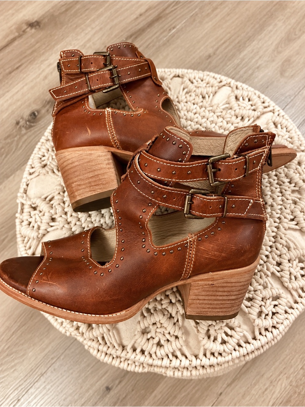 Freebird by Steven Cosmic Studded Leather Sandals Size 8 Brown | Made in Mexico - Picture 4 of 15